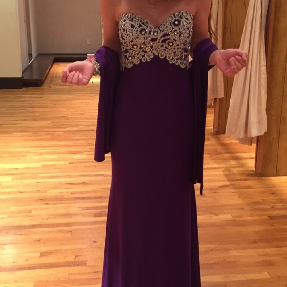SELLING PROM DRESS